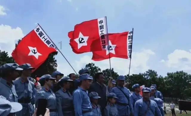 救援时尚的女孩